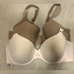 Warner’s lot of 2 CREM/WHT Underwire bras Sz 40C